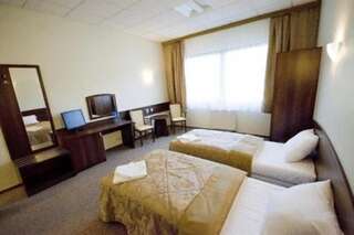 Отель Hotel A4 MOP Zastawie Явожно Двухместный номер с 1 кроватью или 2 отдельными кроватями-8